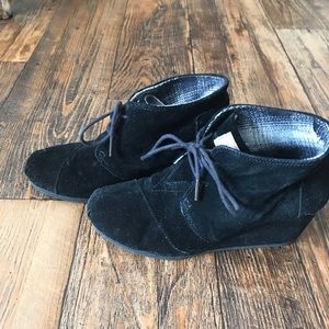 Toms booties